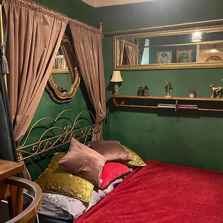 Decadent Art Club Pansiyon