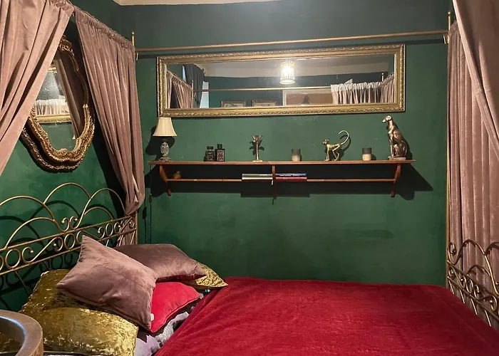 Quarto em Acomodações Particulares Decadent Art Club *